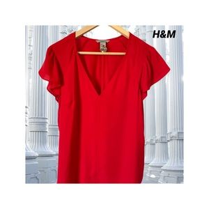 H&M 👄 sleeveless blouse